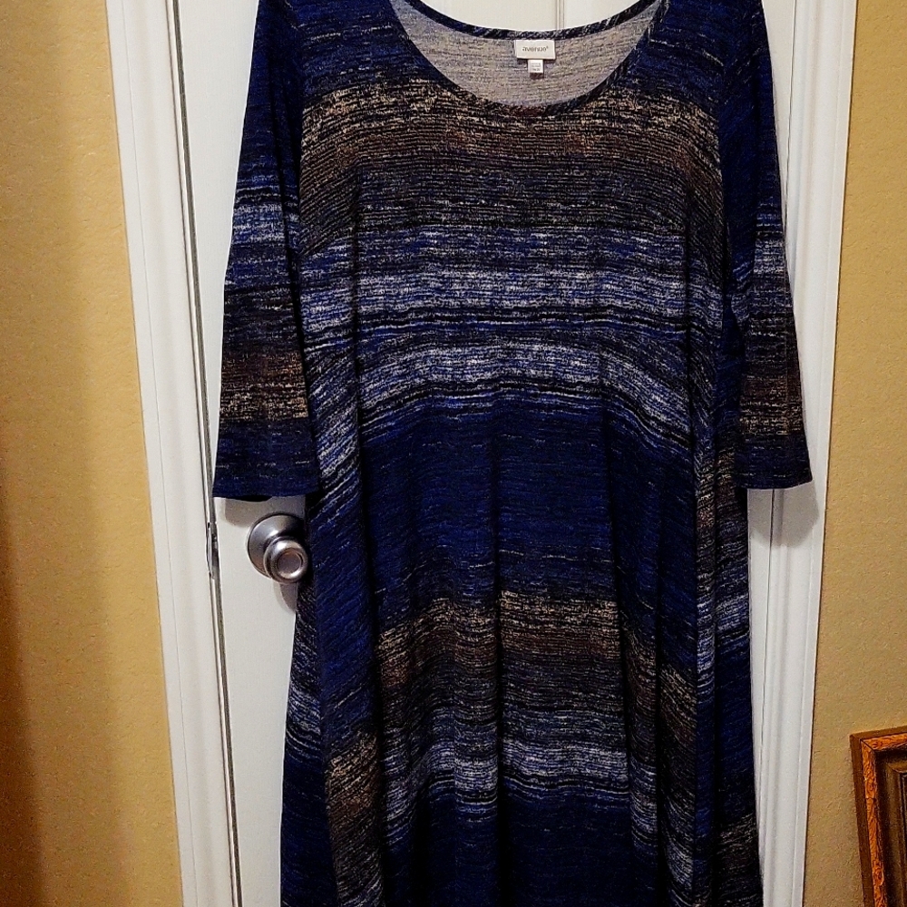 DRESS